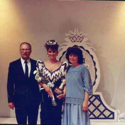 1992 Miss Brunswick Katherine Albano and her parents Robert & Beverly.