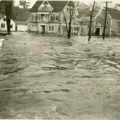 Summer Street Topsham during the 1936 flood