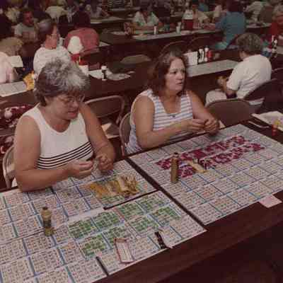 A photo view of Joan Sweatt and Elaine Tompkins.