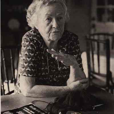 A photo view of Mary Baxter White.