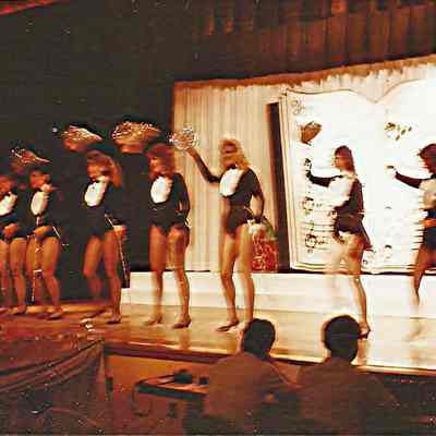 the 7 contestants.