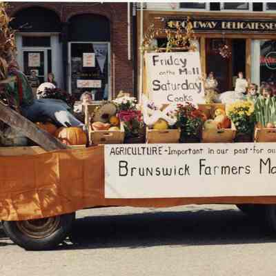 Brunswick's 250th anniversary parade