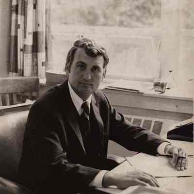 A photo view of Robert D. Cartwright. 9/10/1970.