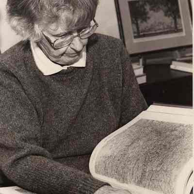 A photo view of Caroline Kinney.