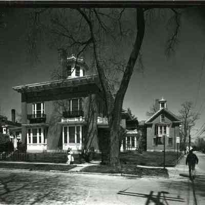 A photo of the Skolfield-Whittier House.