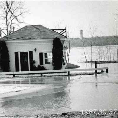 A photo of Mill St.