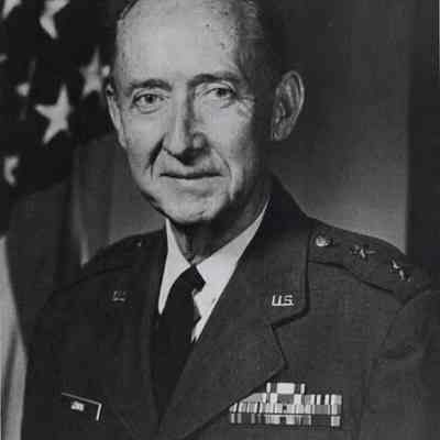 A photo view of General W. C. Lewis. 5/28/1982.