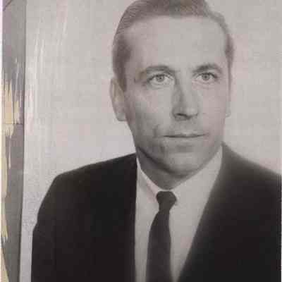 A photo view of Peleg D. Bradford.