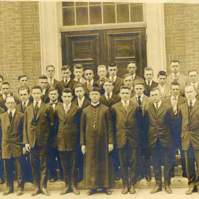 St. John's School students. 1918