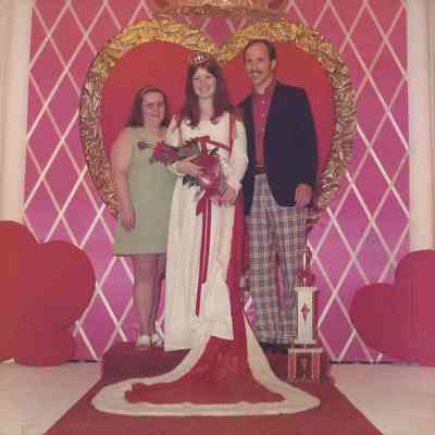 1974-75 Teen Queen Debra Jellison and her mother Yvonne and her friend.
