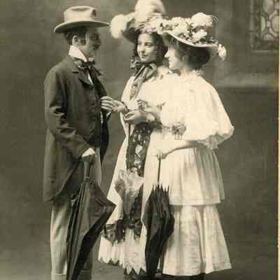 Roseann Fortin and Cercle Cremazie players