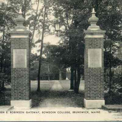Warren E. Robinson Gateway, Bowdoin College, Brunswick