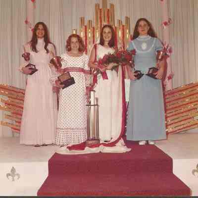 Phyllis is photo with her runner-ups,