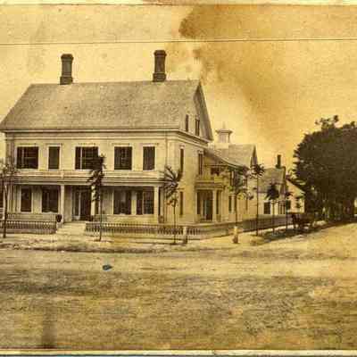 Elliott House