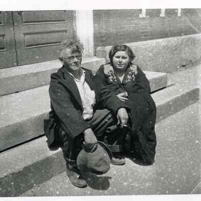 Winfield H. Davis and wife Elsie