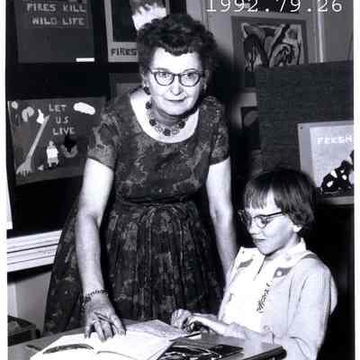 Photo of teacher & pupil at Hawthorne School.