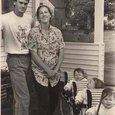 A photo view of John & Jennifer Gilliland. 10/3/1991.