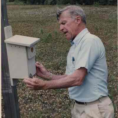 A photo view of Tom Morse.
