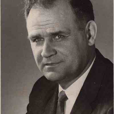 A photo view of Joseph E. Kachinski.