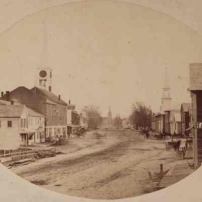 A photo of Maine Street looking south.