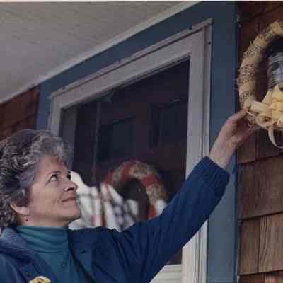 A photo view of Gloria Stuart. 2/26/1991.