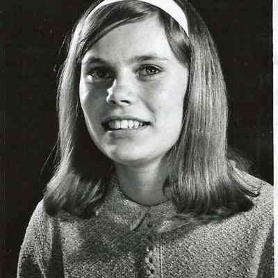 A B/W photograph of Elaine Menard