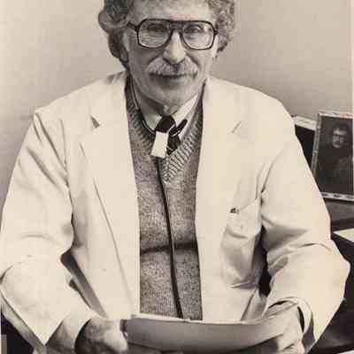 A photo view of Norman Rosenbaum. 1/18/1985.