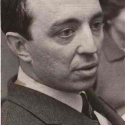 A photo view of Robert H. McLaughlin.