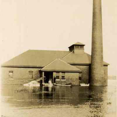 Pumping Station on Jordan Avenue during 1936 flood