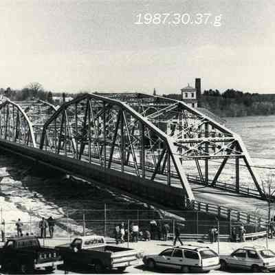 A photo of the Frank J. Wood Bridge.