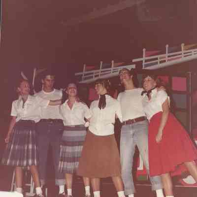 Concluding the opening of Talent Competition.