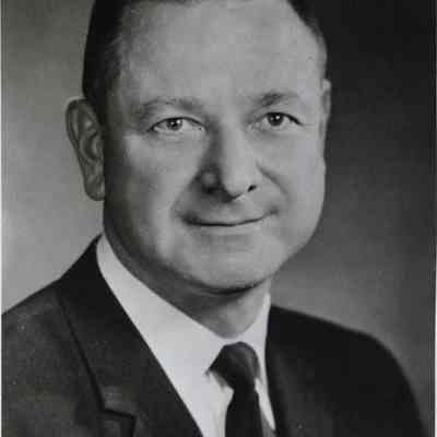 A photo view of Harry K. Brill.
