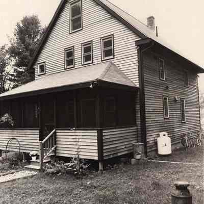A photo view of a house. 9/28/1992.
