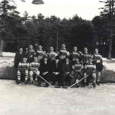 A photo of a hockey team.
