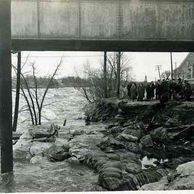 1936 Flood Effects under the Black Bridge