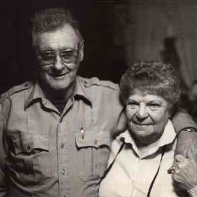 Russell, Leola Munsey