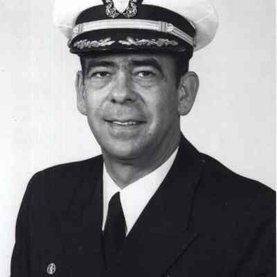 A photo view of CMDR Richard L. Norwood. 7/16/1981.