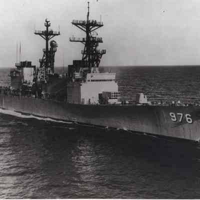 A photo view of a destroyer.