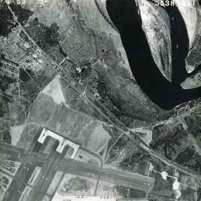 An aerial view of the Old Bath Road. 5/4/1953.