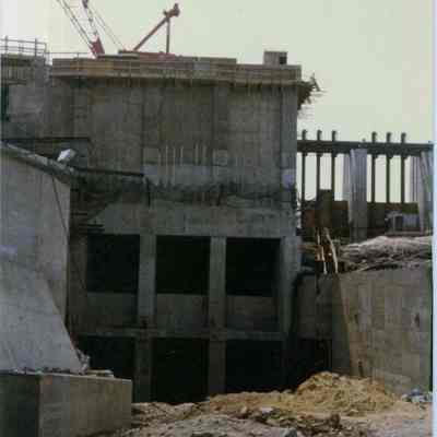 Spill Gates