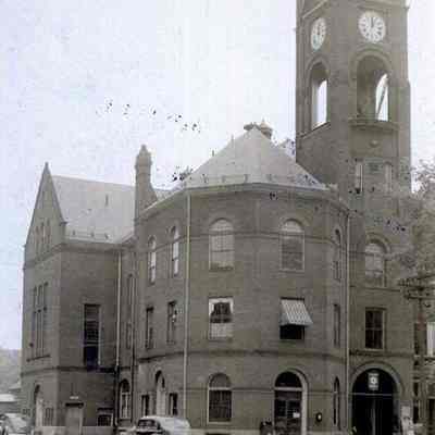 A picture postcard of the Old Town Hall.