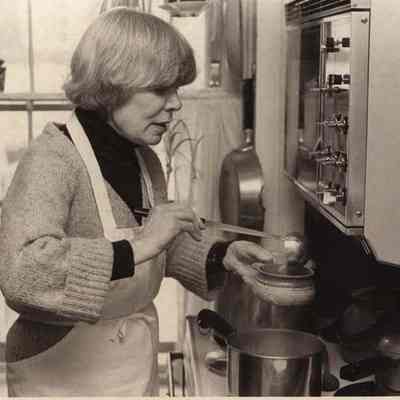 A photo view of Caroline Carney. 3/1/1982.