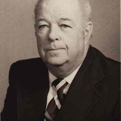 A photo view of Herbert Merrill.