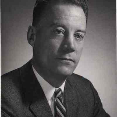 A photo view of Cdr. Jacques Vroom.