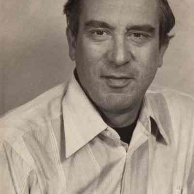 A photo view of Bruce Ellison.