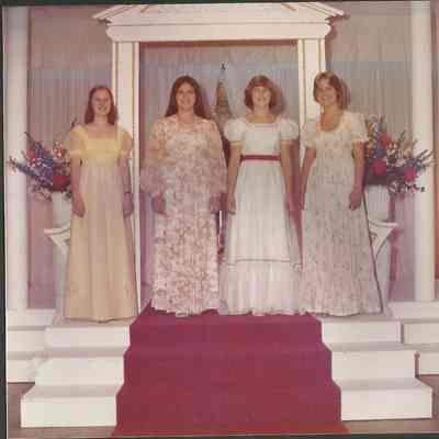 Elizabeth Coffin, Nancie Boudreau, Suzanne Davis and Becky Beck