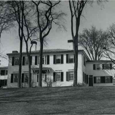 A photo of the Porter House, 26 Elm St., Topsham Me. 1802.