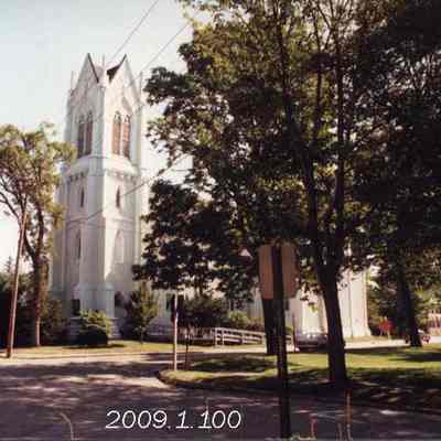 A photo of the First Parish Church.