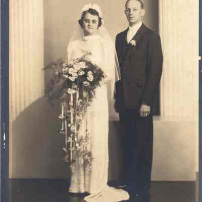 A photo of an unidentified couple.