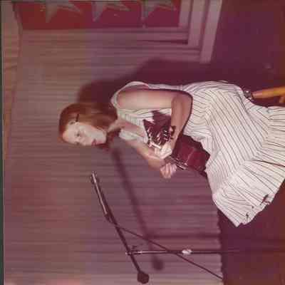 Liz continuing her song.